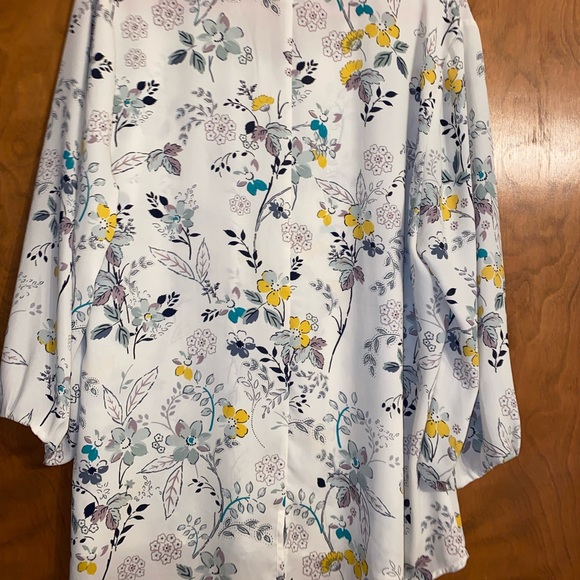 Maurice’s floral plus size blouse - Picture 2 of 11